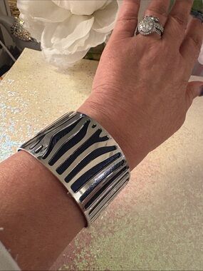 “Authentic Les Georgettes Perroquet Bracelet Reversible Leather Made in France “